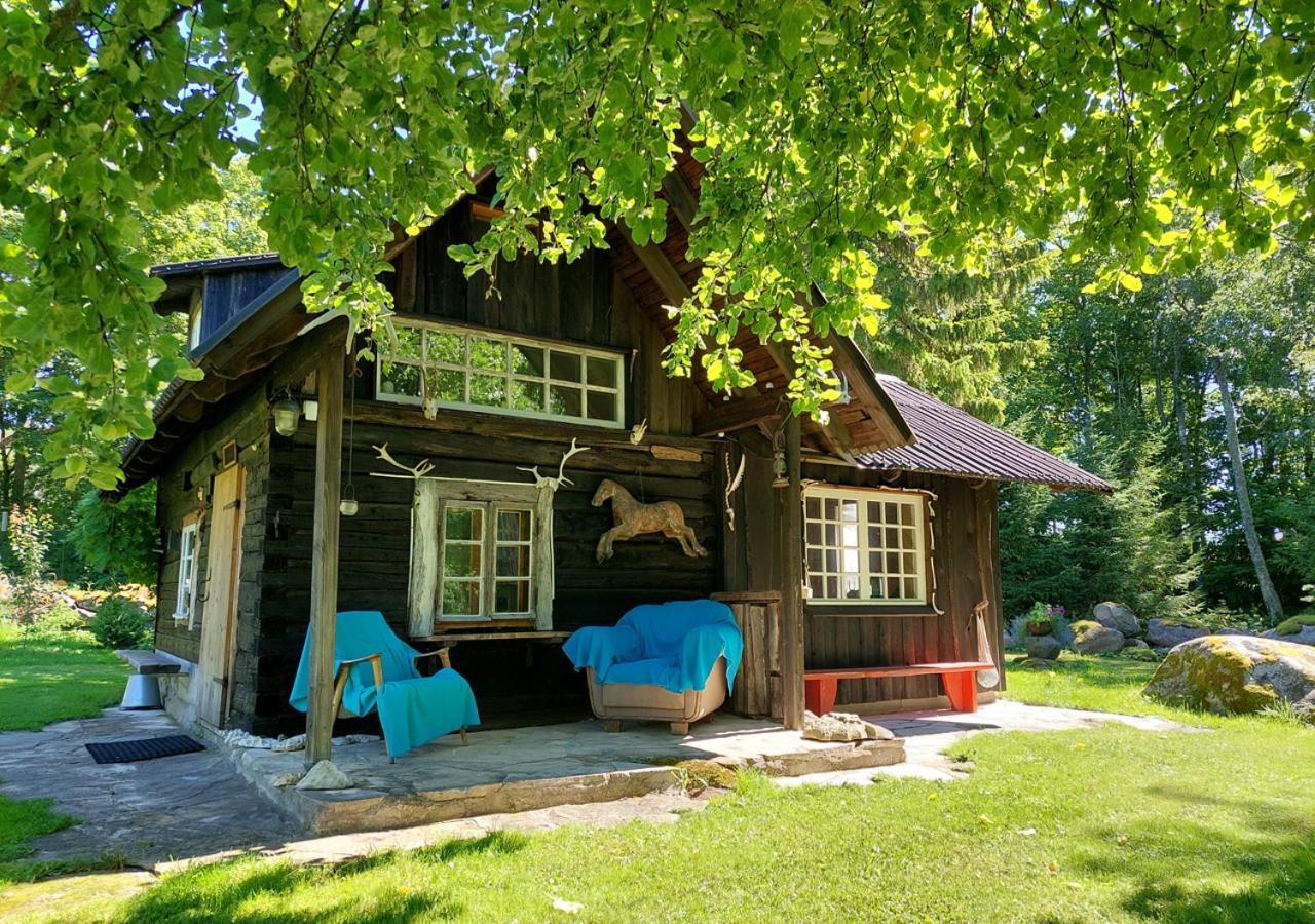 Hébergement de vacances Saunahouse And Outdoor Kitchen At Matsalu Nature Park *